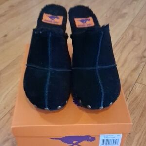 Globe Black Suede Footwear